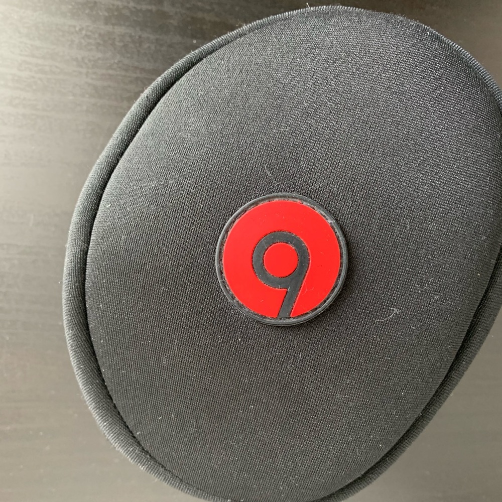Beats Wireless Solo 1 (Gloss Black)